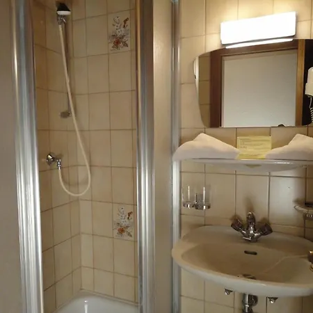 Kroell 3* ヴェングレ